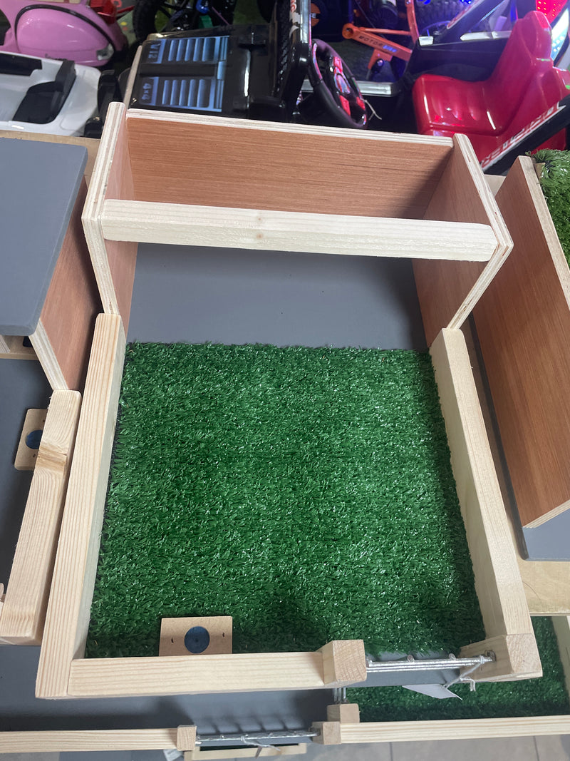 GF Farm Small Cattle Paddock Field 1:32 Scale - 300 x 400mm (Accessories Not Included)