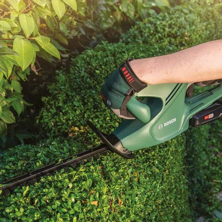 Bosch Easyhedgecut Cordless Battery Operateed Hedgecutter -