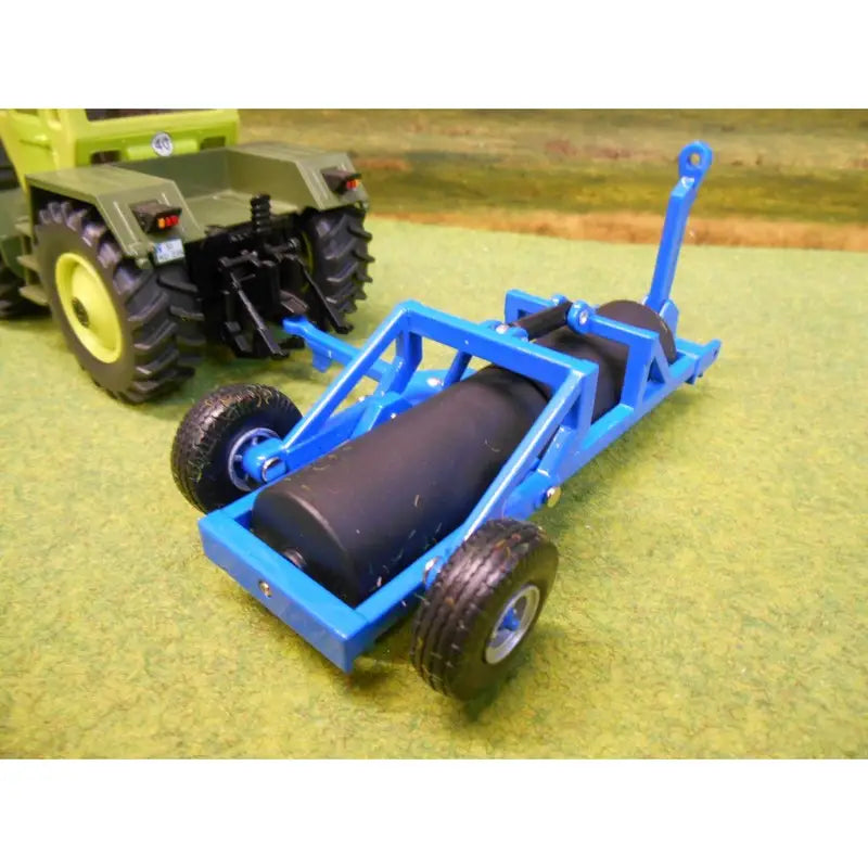 Britains Farm Accessories Land Roller 1:32 Scale - Toys