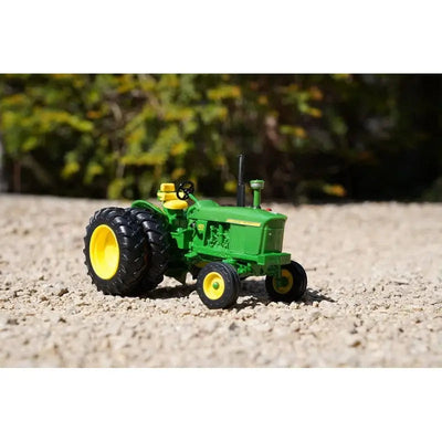 Britains John Deere 4020 Heritage Collection 1:32 Scale -