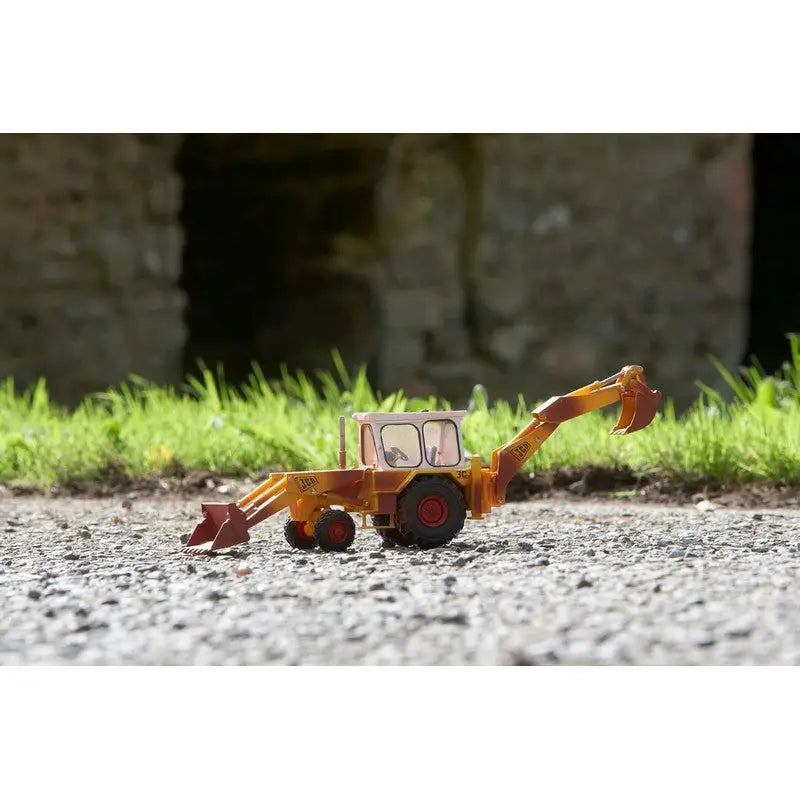 Britains Weathered JCB 3C Mark III 1:32 Scale - Toys