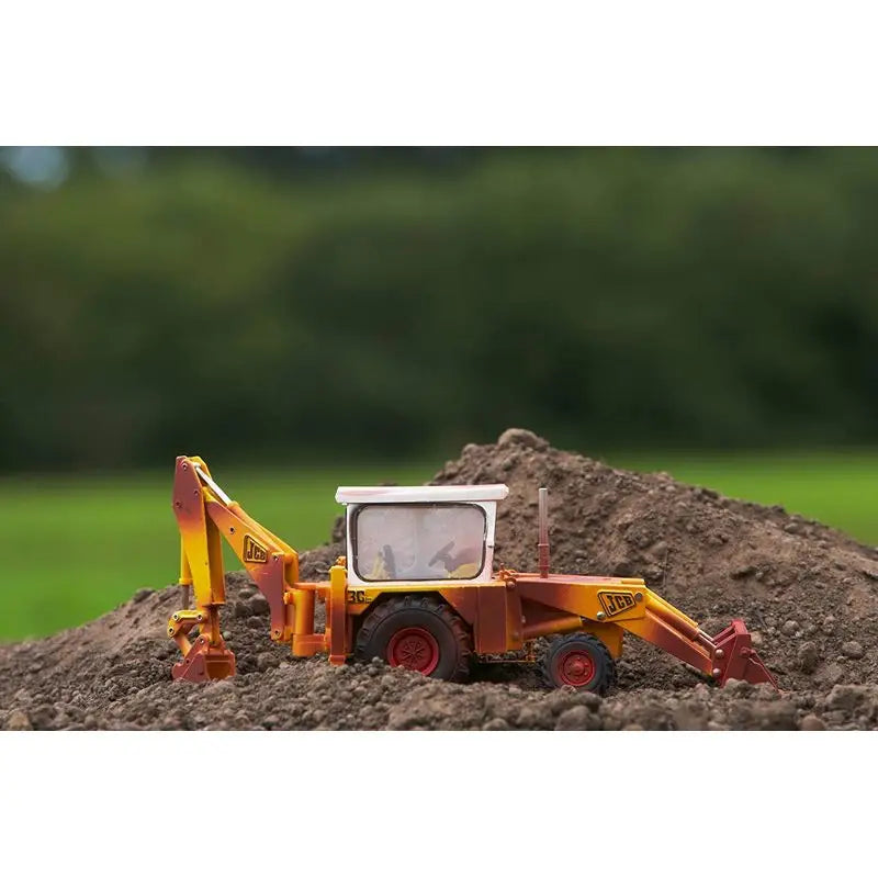 Britains Weathered JCB 3C Mark III 1:32 Scale - Toys