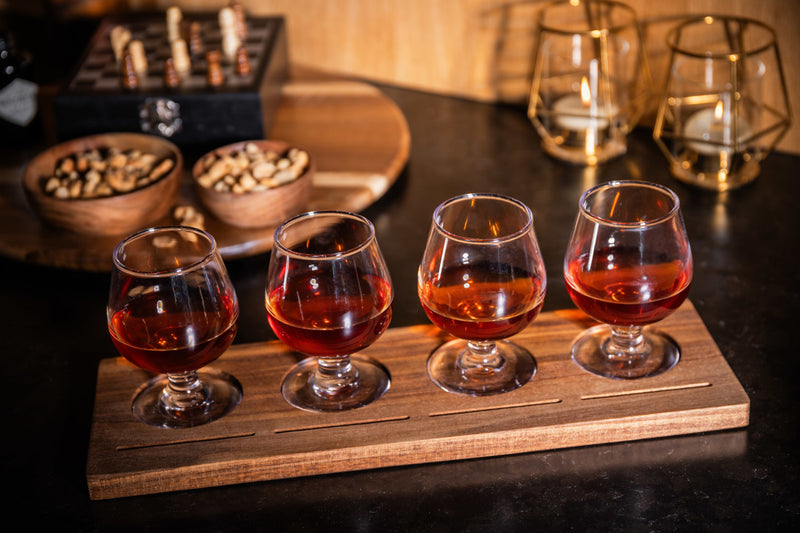 BarCraft Wooden Tasting Paddle 34cm with Set of 4 Glasses, 150ml