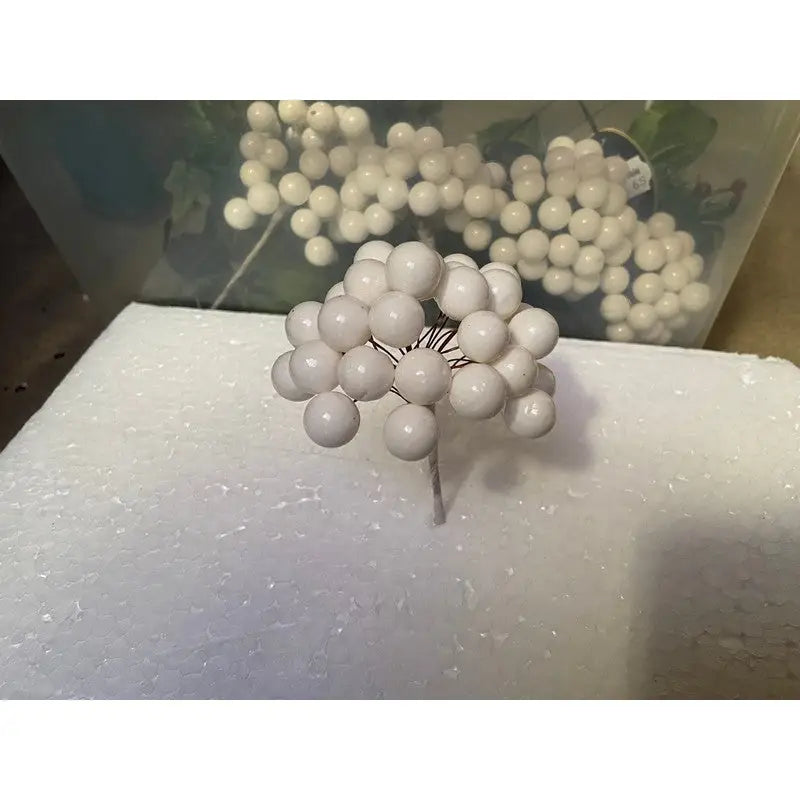 Festive 15cm White Berry Cluster Pick Flower Decoration -