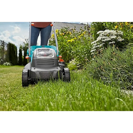 Gardena Powermax Battery Lawnmower 36V With 2 batteries &