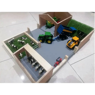 GF Farm Large Farm For Silage And Cattle 1:32 Scale - 600 x