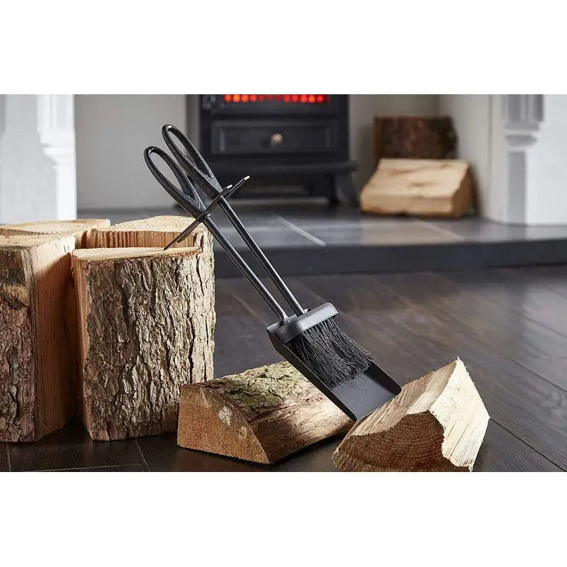 Inglenook Fire 82 Brush And Shovel Set - Black - Fireside