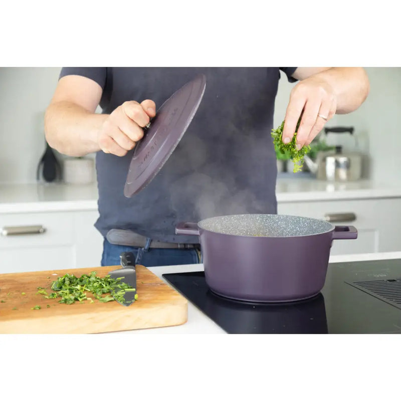 MasterClass Cast Aluminium Casserole Dish Purple - Giftware
