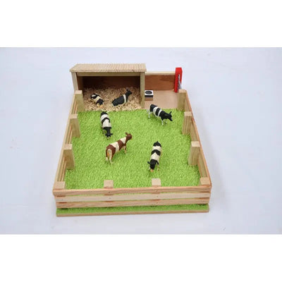 Millwood Calf House With Field - Toys