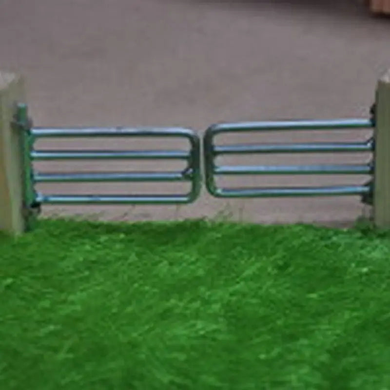 Millwood FS41 Small Farm Yard - Toys