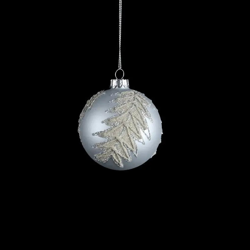 Silver Glass Bauble With Leaf & Glitter 8cm - Seasonal >>