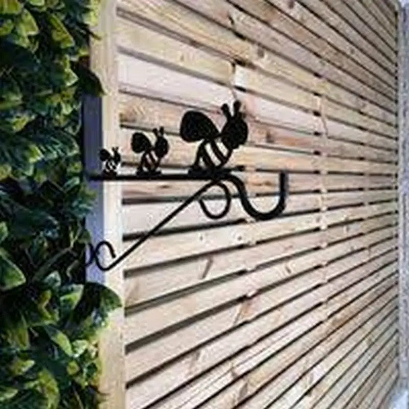 Tom Chambers Decorative Hanging Basket Bracket - Dogs /